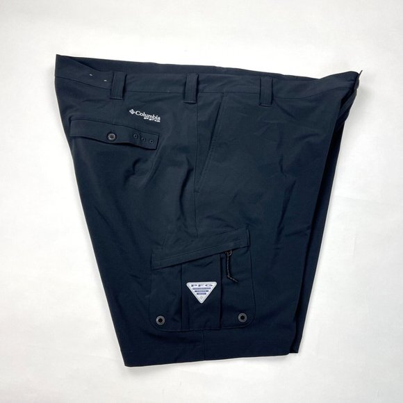 Columbia Omni Shield‎ UPF 50 PFG Shorts Mens 44 NWOT Cargo Pockets Stretch Black - Picture 1 of 8